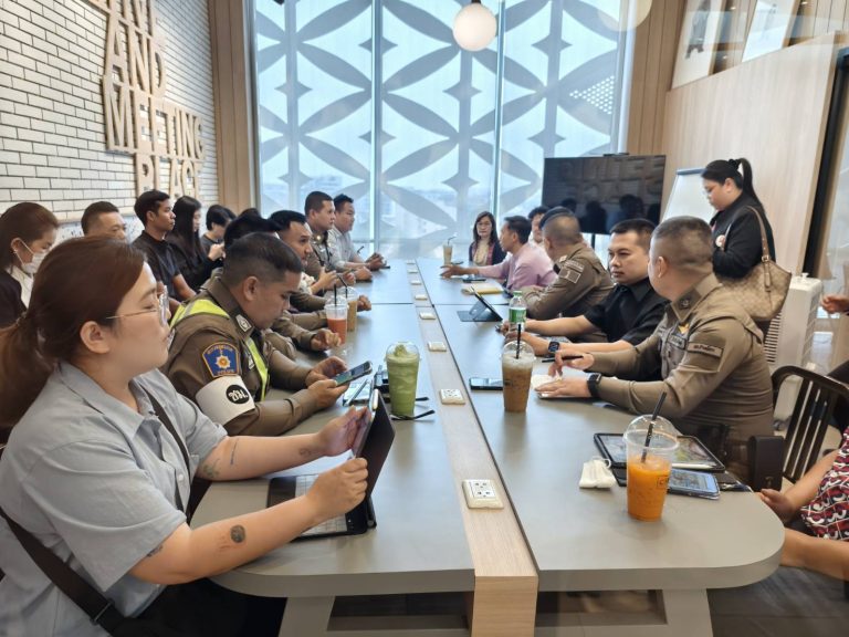 2 เมษายน 2567 พ.ต.อ.มนัสชัย อินทร์เถื่อน  ผกก.สภ.ภูพิงค์ฯ พ.ต.ต.ณัฐพัชร์ นิติภักดิ์ สวป.สภ.ภูพิงค์ฯ ร่วมประชุมจัดเตรียมงานสงกรานต์ ปี 2567 ณ ห้องประชุม ร้านกาแฟ CAMP ชั้น 4  ห้าง MAYA เชียงใหม่