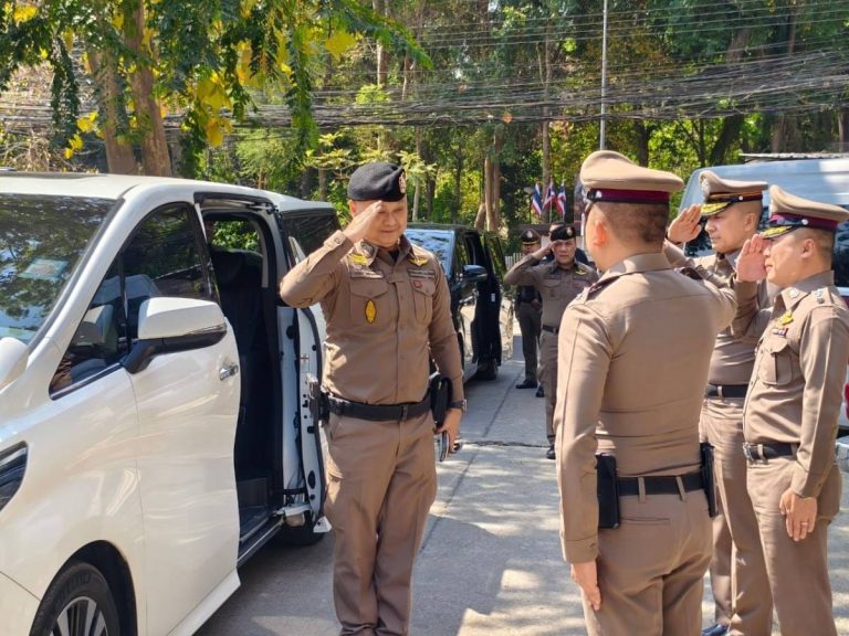 13 มีนาคม 2567 พล.ต.ท.กรไชย คล้ายคลึง  ผู้ช่วย ผบ.ตร. (มค 2)  เดินทางติดตามรับฟังสถานการณ์ปัญหาฝุ่นควันไฟป่า PM 2.5  และ ตรวจเยี่ยมบำรุงขวัญ ข้าราชการตำรวจ สภ.ภูพิงคราชนิเวศน์ จว.เชียงใหม่