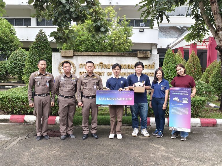 วันที่ 7 พฤษจิกายน 2567 เวลา 10.30 น. พ.ต.อ.มนัสชัย อินทร์เถื่อน ผกก.สภ.ภูพิงคราชนิเวศน์ พร้อมด้วย เจ้าหน้าที่ตำรวจกลุ่มงานจราจรเชียงใหม่ ร่วมรับฟังการนำเสนอผลงานของนักศึกษาและอาจารย์ ภาควิชาวิทยาการคอมพิวเตอร์ คณะวิทยาศาสตร์ มหาวิทยาลัยเชียงใหม่ ซึ่งได้ทำโปรแกรมการฝึกหัดขับรถยนต์