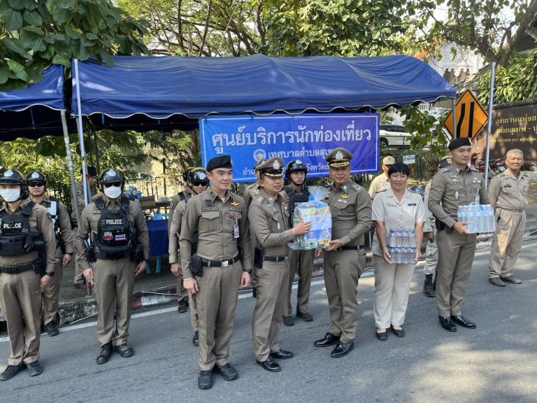 วันที่ 29 ธันวาคม 2567  เวลา 10.00 น. พล.ต.ท.กฤตธาพล ยี่สาคร ผบช.ภ.5 พร้อมด้วย พล.ต.ต.ธวัชชัย พงษ์วิวัฒนชัย ผบก.ภ.จว.เชียงใหม่ ได้ตรวจเยี่ยมการปฏิบัติหน้าที่ของจุดตรวจบูรณาการช่วงเทศกาลปีใหม่ 2568 ณ ด่านตรวจบูรณาการหน้าอนุสาวรีย์ครูบาเจ้าศรีวิชัย