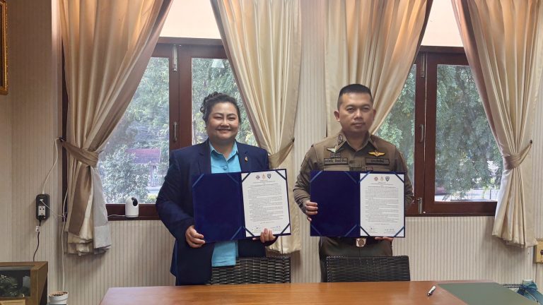 วันที่ 9 มกราคม 2568 เวลา 10.00 น. พ.ต.อ.มนัสชัย อินทร์เถื่อน ผกก.สภ.ภูพิงคราชนิเวศน์ ร่วมลงนามบันทันทึกข้อตกลงความร่วมมือ(MOU :Memorandum of Understanding) ในนามสถานีตำรวจภูธรภูพิงคราชนิเวศน์ ร่วมมือกับ โรงเรียนวัฒโนทัยพายัพ