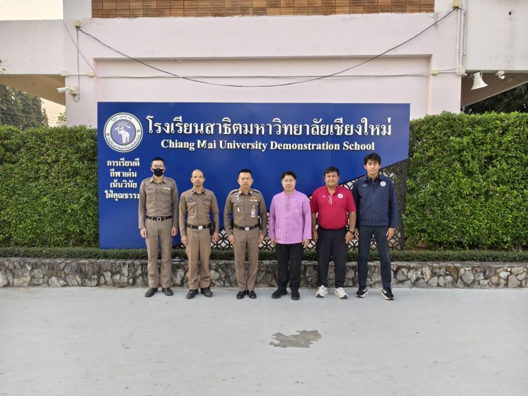 วันที่ 5 กุมภาพันธ์ 2568 เวลา 08.00 น. พ.ต.อ.มนัสชัย อินทร์เถื่อน ผกก.สภ.ภูพิงคราชนิเวศน์ พร้อมด้วย ชุด ชมส.สภ.ภูพิงคราชนิเวศน์ ได้มาให้ความรู้แก่นักเรียน โรงเรียนสาธิตมหาวิทยาลัยเชียงใหม่ ระดับชั้น ม.1-ม.5