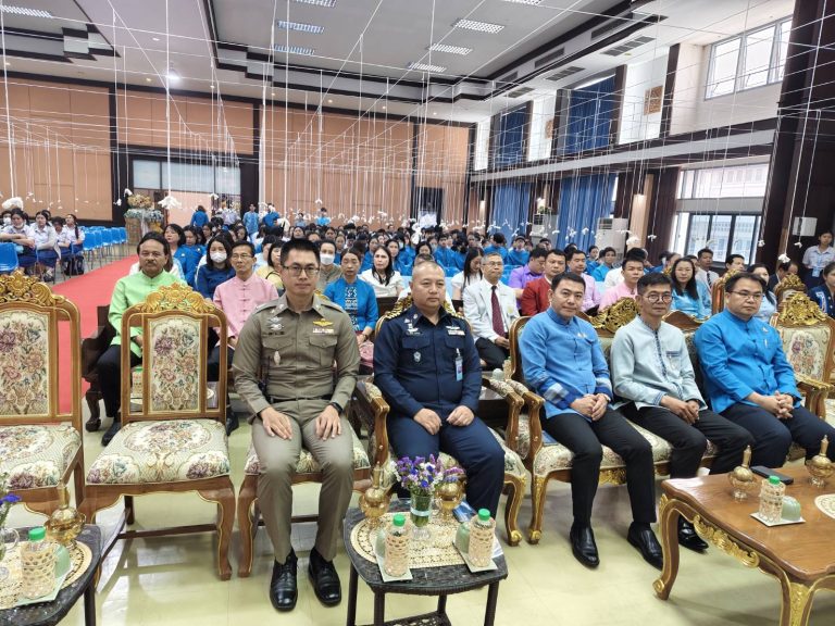 วันที่ 25 มีนาคม 2568 เวลา 09.00 น. พ.ต.อ.มนัสชัย อินทร์เถื่อน  ผกก.สภ.ภูพิงคราชนิเวศน์, พ.ต.ท.จิรัฐติพงษ์ เลิศวิริยานันท์  รอง ผกก.ป.ฯ, มอบหมายให้  พ.ต.ต.เจษฎา พันธุ์แก้ว สวป.(ชส.)ฯ  ร่วมพิธีสักการะเจ้าหลวงอินทวโรรสสุริยวงษ์ ฯ ณ หอประชุมโรงเรียนวัฒโนทัยพายัพ 84 ปี