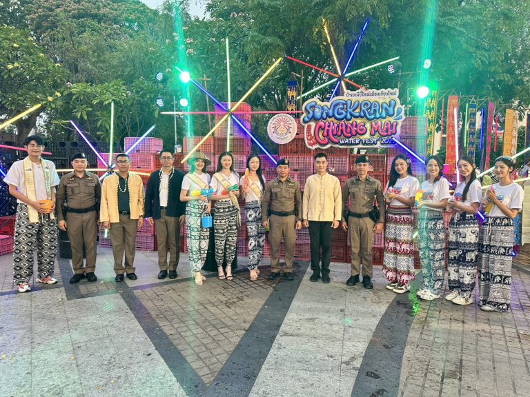 วันที่ 23 มีนาคม 2568 เวลา 17:30 น. พ.ต.ต.เจษฎา พันธุ์แก้ว สวป.(ชส.)สภ.ภูพิงคราชนิเวศน์ ร่วมงานแถลงข่าวการจัดงานประเพณีสงกรานต์ (ป๋าเวณีปี๋ใหม่เมืองเชียงใหม่ ปี 2568) ณ บริเวณด้านหน้าหอพื้นถิ่นล้านนา ตรงข้ามอนุสาวรีย์สามกษัตริย์