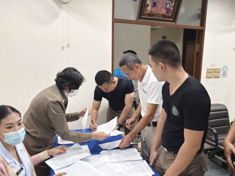 วันที่ 9 กรกฎาคม 2568 พ.ต.อ.มนัสชัย อินทร์เถื่อน ผกก.สภ.ภูพิงตราชนิเวศน์ นำกำลังข้าราชการตำรวจ สภ.ภูพิงคราชนิเวศน์ ร่วมตรวจสุขภาพประจำปี 2568 โดยได้รับการบริการจากคณะตรวจสุขภาพ ร.พ.ดารารัศมี (โรงพยาบาลตำรวจ)