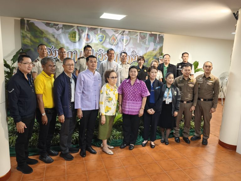 วันที่ 23 กรกฎาคม 2568 เวลา 07.00 น. พ.ต.อ.มนัสชัย อินทร์เถื่อน ผกก.สภ.ภูพิงคราชนิเวศน์  พร้อมด้วย รอง ผกก.ฯ , สว.ฯ ทุกสายงาน ร่วมงาน สภากาแฟเวียงเจ็ดลิน ครั้งที่ 7/2568 ณ อาคารพิพิธภัณฑ์ครูบาเจ้าศรีวิชัย