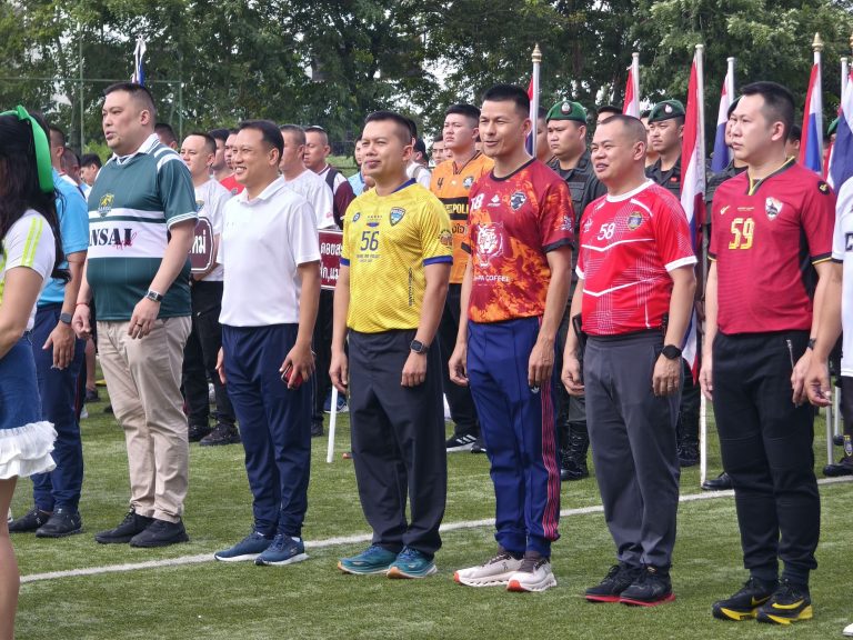 วันที่ 29 กรกฎาคม 2568 เวลา 16.00 น. พ.ต.อ.มนัสชัย อินทร์เถื่อน ผกก.สภ.ภูพิงคราชนิเวศน์ ได้นำนักกีฬาฟุตบอลทีม BHUBINGRAJANIVEJ FC เข้าร่วมพิธีเปิดการแข่งขัน ฟุตบอลประเพณีตำรวจภูธรจังหวัดเชียงใหม่ ประจำปี 2568