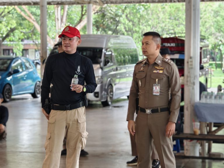 วันที่ 26 สิงหาคม พ.ศ. 2568 เวลา 13.00 น. พ.ต.อ.มนัสชัย อินทร์เถื่อน ผกก.สภ.ภูพิงคราชนิเวศน์, พ.ต.ท.จิรัฐติพงษ์ เลิศวิริยานันท์ รอง ผกก.ป.ฯ (ครู ค.), พ.ต.ท.อมรเทพ สุขันธ์ สวป.ฯ (ครู ค.) ได้ดำเนินการ ฝึกทบทวนการ Dry Fire ให้แก่ข้าราชการตำรวจในสังกัด