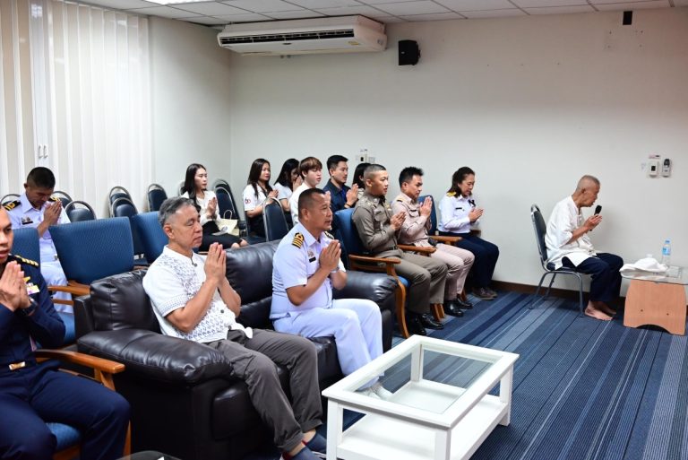 วันที่ 29 ธันวาคม 2568 เวลา 10.00 น. พ.ต.อ.สิโณทัย ลิลิตธรรม ผกก.สภ.ภูพิงคราชนิเวศน์ มอบหมายให้ พ.ต.ท.เกียรติศักดิ์ ผัดก๋า รอง ผกก.ป.สภ.ภูพิงคราชนิเวศน์ เข้าร่วมพิธีทำบุญ เนื่องในวันคล้ายวันสถาปนา สถานีวัดความสั่นสะเทือน ครบรอบ ปีที่ 49