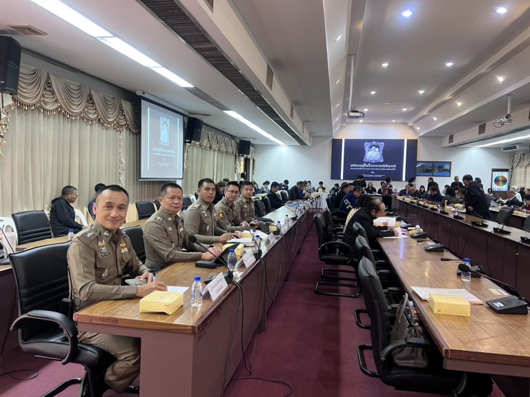 วันที่ 6 ก.พ. 2569 เวลา 09.00 – 12.00 น. พ.ต.อ.สิโณทัย ลิลิตธรรม ผู้กำกับการสถานีตำรวจภูธรภูพิงคราชนิเวศน์, พ.ต.ท.เกียรติศักดิ์ ผัดก๋า  รองผู้กำกับการป้องกันปราบปรามสถานีตำรวจภูธรภูพิงคราชนิเวศน์ ได้มอบหมายให้  พ.ต.ต.เจษฎา พันธุ์แก้ว สารวัตรป้องกันปราบปราม (ทำหน้าที่ชุมชนสัมพันธ์) สถานีตำรวจภูธรภูพิงคราชนิเวศน์  เข้าร่วมประชุมประจำเดือน คณะกรรมการชุมชนเทศบาลนครเชียงใหม่ ครั้งที่ 6/2569