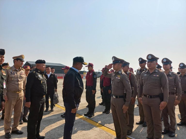 วันที่ 9 มีนาคม 2569 เวลา 15.00 น. โดยการอำนวยการของ พ.ต.อ.สิโณทัย ลิลิตธรรม ผกก.สภ.ภูพิงคราชนิเวศน์, พ.ต.ท.เกียรติศักดิ์ ผัดก๋า รอง ผกก.ป.สภ.ภูพิงคราชนิเวศน์ มอบหมายให้ พ.ต.ต.นราพัฒน์ บุญชายสุวรรณ สวป.สภ.ภูพิงคราชนิเวศน์ พร้อม ชุด ชป. สภ.ภูพิงคราชนิเวศน์จำนวน 10 นาย ได้เข้าร่วมพิธีเปิดการฝึกบินภาคีเครือข่ายอากาศยานร่วมดับไฟป่าภาคเหนือ ประจำปี2569ได้เข้าร่วมพิธีเปิดการฝึกบินภาคีเครือข่ายอากาศยานร่วมดับไฟป่าภาคเหนือ ประจำปี2569