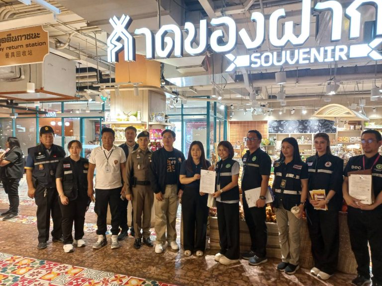 วันที่ 9 เมษายน 2569 เวลา 14.00 น. พ.ต.อ.สิโณทัย ลิลิตธรรม ผกก.สภ.ภูพิงคราชนิเวศน์, พ.ต.ท.เกียรติศักดิ์ ผัดก๋า รอง ผกก.ป.สภ.ภูพิงคราชนิเวศน์ มอบหมายให้  พ.ต.ต.นราพัฒน์ บุญชายสุวรรณ สวป.สภ.ภูพิงคราชนิเวศน์  พร้อมด้วยเจ้าหน้าที่สายตรวจ สภ.ภูพิงคราชนิเวศน์ ร่วมกับหน่วยงานสำนักงานเครือข่ายองค์กรงดเหล้า(สคล.) , กรมการปกครองเชียงใหม่ , สาธารณสุขเชียงใหม่ , สรรพสามิต และอบจ.เชียงใหม่ ลงตรวจพื้นที่ร้านจำหน่ายเครื่องดื่มแอลกอฮอล์ในเขตพื้นที่รับผิดชอบ