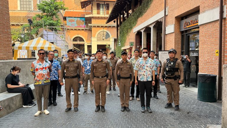 วันที่ 11 เมษายน  2569 เวลา 16.30 น. พ.ต.อ.สิโณทัย ลิลิตธรรม  ผกก.สภ.ภูพิงคราชนิเวศน์ พร้อมด้วยข้าราชการตำรวจ สภ.ภูพิงคราชนิเวศน์ ประจำจุดตรวจร่วมปล่อยเเถวโครงการ One Nimman และโครงการ Think Park  เพื่อดูเเลความปลอดภัยนักท่องเที่ยวเเละป้องกันเหตุเกี่ยวกับทรัพย์