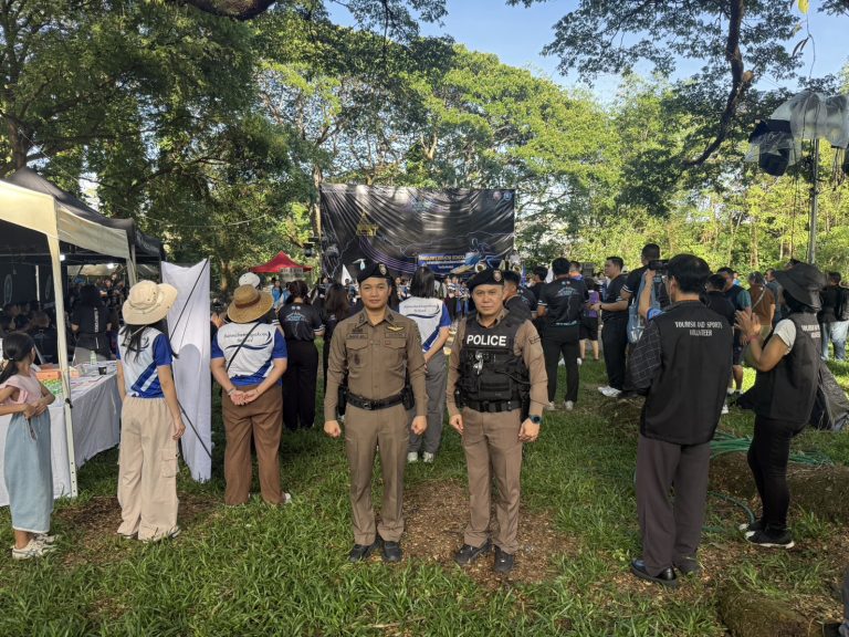 วันที่ 16 พฤษภาคม 2569 เวลา 17.00 น. พ.ต.อ.สิโณทัย ลิลิตธรรม ผกก.สภ.ภูพิงคราชนิเวศน์ มอบหมายให้ พ.ต.ท.เกียรติศักดิ์ ผัดก๋า รอง ผกก.ป.สภ.ภูพิงคราชนิเวศน์ ร่วมพิธีเปิดกิจกรรมวิ่ง Night Run ดอยสุเทพ ณ สำนักงานปศุสัตว์จังหวัดเชียงใหม่ 