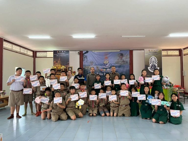 ครูตำรวจแดร์  พิธีปิดและมอบใบประกาศนียบัตรแก่นักเรียน โรงเรียนเจ้าพ่อหลวงอุปถัมภ์ 1 ต.สุเทพ อ.เมือง จ.เชียงใหม่