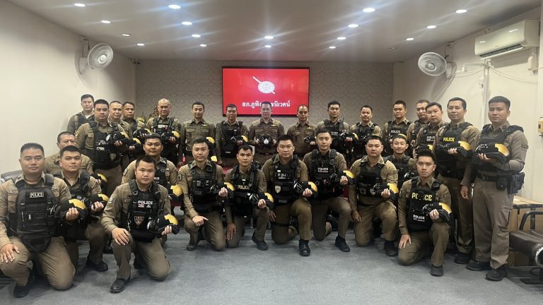 วันที่  8  มิถุนายน  2569 เวลา 13.00 น. พ.ต.อ.สิโณทัย ลิลิตธรรม  ผกก.สภ.ภูพิงคราชนิเวศน์, พ.ต.ท.เกียรติศักดิ์ ผัดก๋า  รอง ผกก.ป.สภ.ภูพิงคราชนิเวศน์, พ.ต.ต.นราพัฒน์ บุญชายสุวรรณ สวป.สภ.ภูพิงคราชนิเวศน์ พร้อมเจ้าหน้าที่ตำรวจสายงานป้องกันปราบปราม  ประชุมบริหารงานป้องกันปราบปราม สภ.ภูพิงคราชนิเวศน์ ประจำเดือน มิถุนายน 2569  พร้อมทั้งมอบหมวกยุทธวิธีสายตรวจ จำนวน 50 ใบ ให้กับเจ้าหน้าที่ตำรวจสายตรวจ
